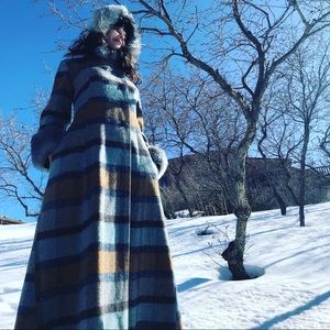 Beautiful Vintage 70’s Wool Plaid Maxi Coat.